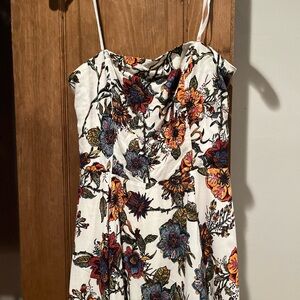 Free People* strapless midi/ maxi depending on your height. Worn once*